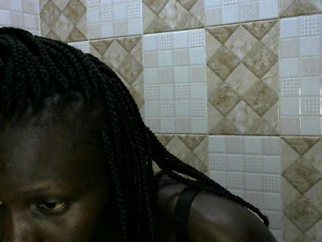 Live sex webcam photo for sexyblack-G #271715393