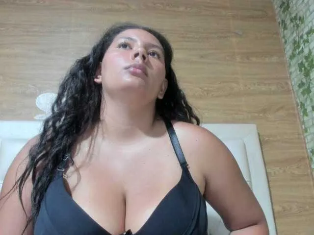 Live sex webcam photo for sexyboom231 #277412581
