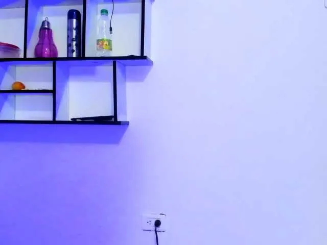 Live sex webcam photo for sexyboom231 #277848227
