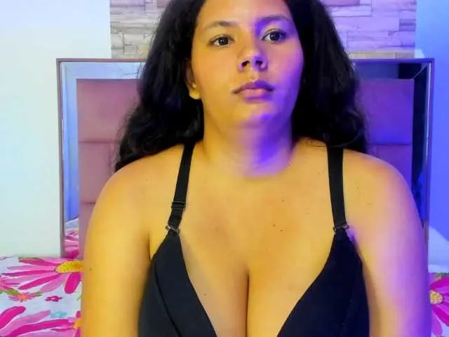 Live sex webcam photo for sexyboom231 #277961110