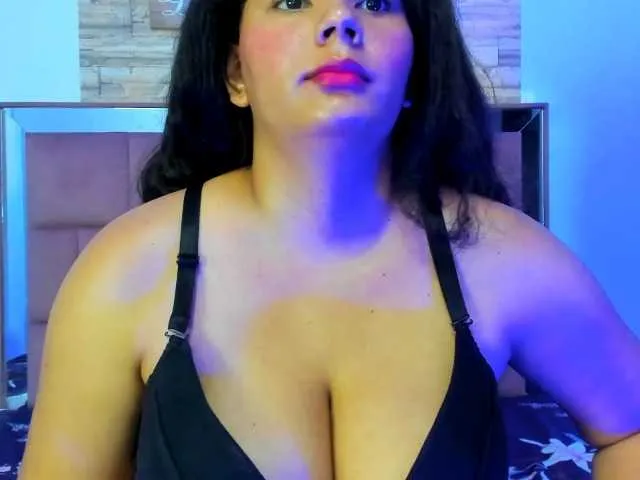 Live sex webcam photo for sexyboom231 #278052221