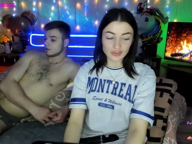 Live sex webcam photo for sexyboybunny #275427366