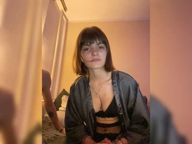 Live sex webcam photo for sexybrunettei #274152349