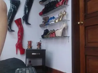 Live sex webcam photo for sexybushx #140769379