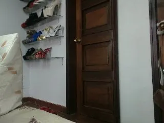 Live sex webcam photo for sexybushx #145092393