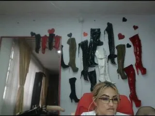 Live sex webcam photo for sexybushx #149633220