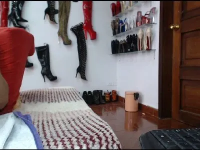 Live sex webcam photo for sexybushx #150534127