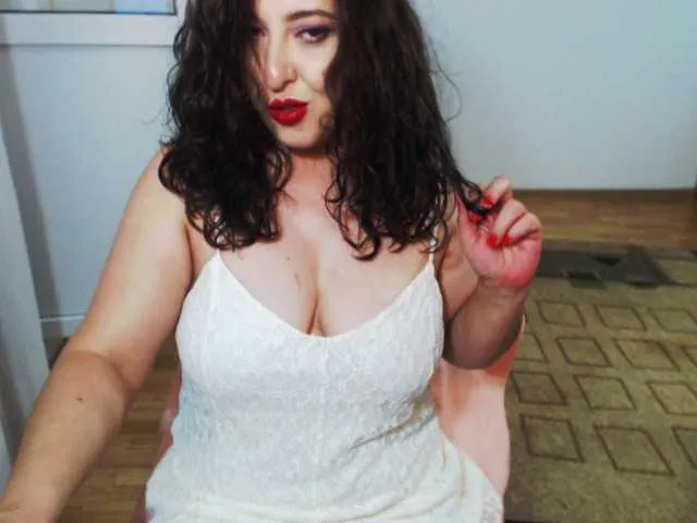 Live sex webcam photo for sexycaty1 #294071677