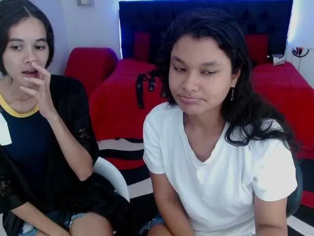 Live sex webcam photo for sexychanell-1 #274586947