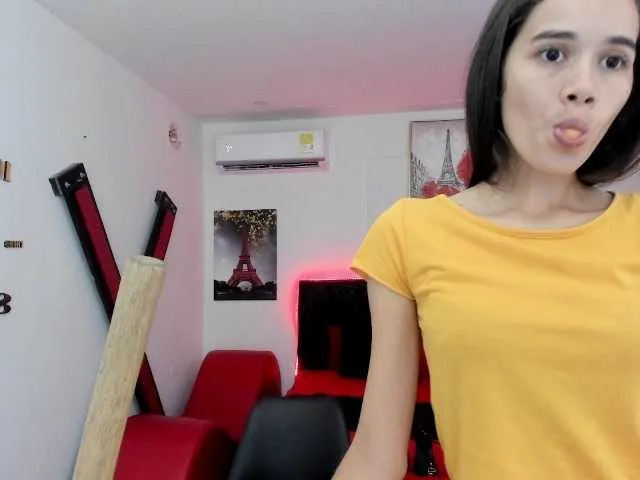 Live sex webcam photo for sexychanell-1 #275557292