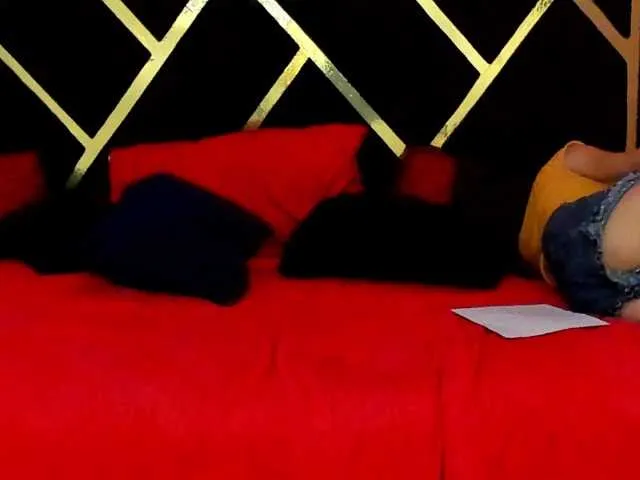 Live sex webcam photo for sexychanell-1 #277048625