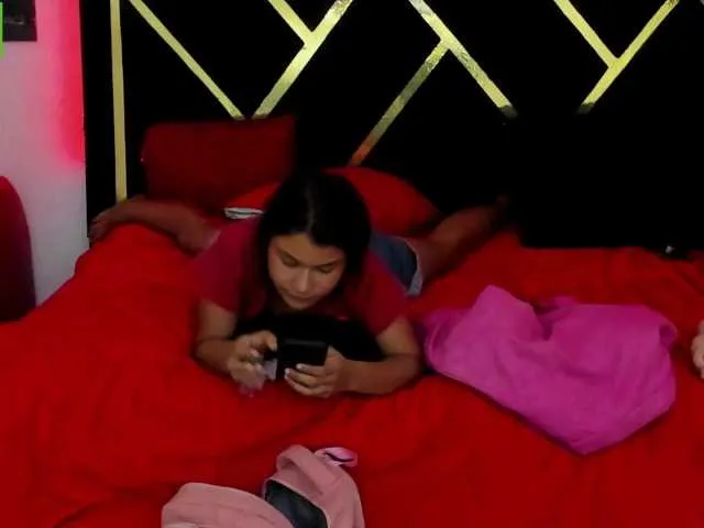 Live sex webcam photo for sexychanell-1 #277524843