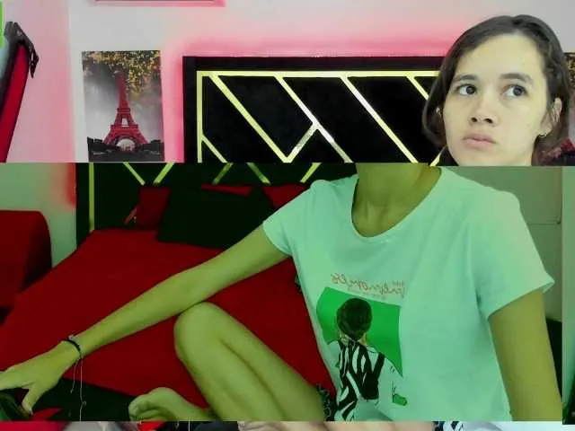 Live sex webcam photo for sexychanell-1 #277529804