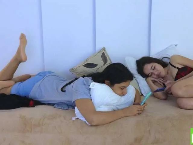 Live sex webcam photo for sexychanell-1 #291255394