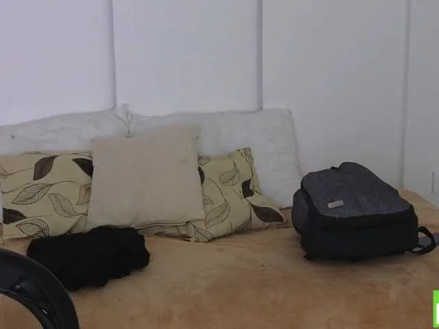 Live sex webcam photo for sexychanell-1 #291262477