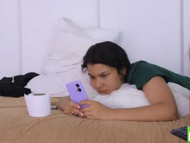 Live sex webcam photo for sexychanell-1 #291935554