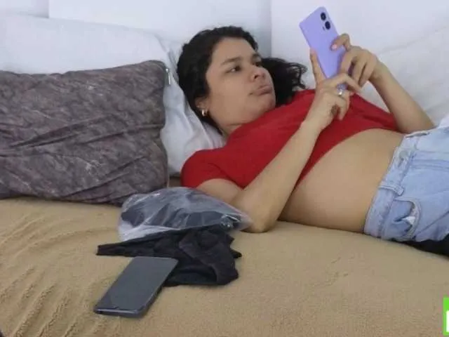 Live sex webcam photo for sexychanell-1 #291950165