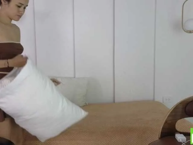 Live sex webcam photo for sexychanell-1 #292116806