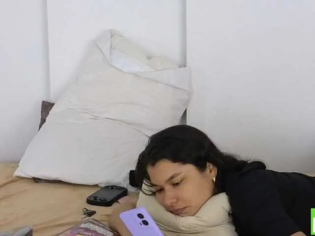 Live sex webcam photo for sexychanell-1 #292364119