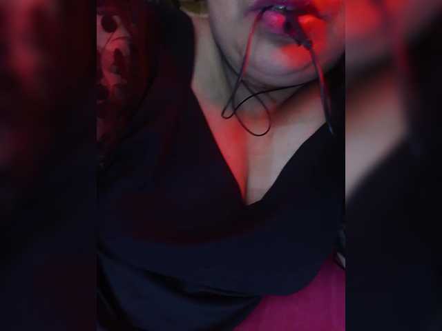 Live sex webcam photo for sexycharu #290293784