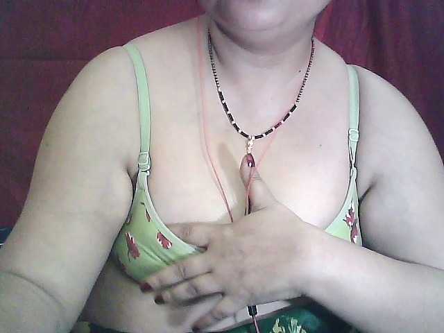 Live sex webcam photo for sexycharu #290549698