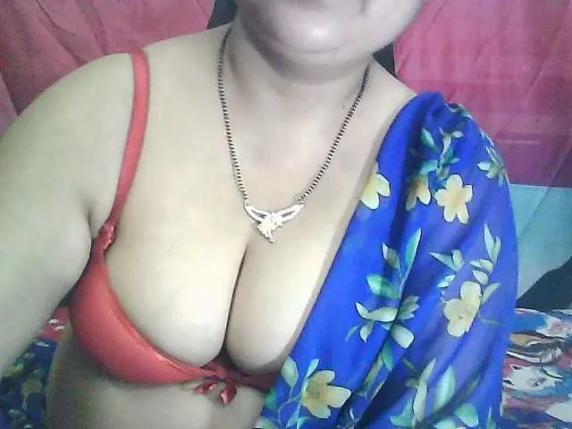 Live sex webcam photo for sexycharu #290830934