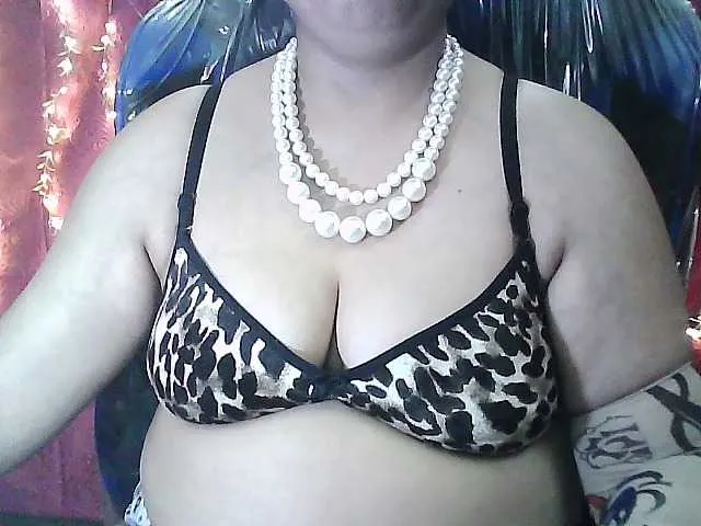 Live sex webcam photo for sexycharu #292440672