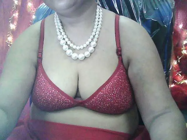 Live sex webcam photo for sexycharu #292502543