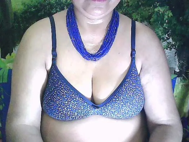 Live sex webcam photo for sexycharu #293315825
