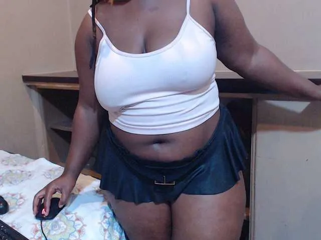 Live sex webcam photo for sexychocolatbox10 #293363334