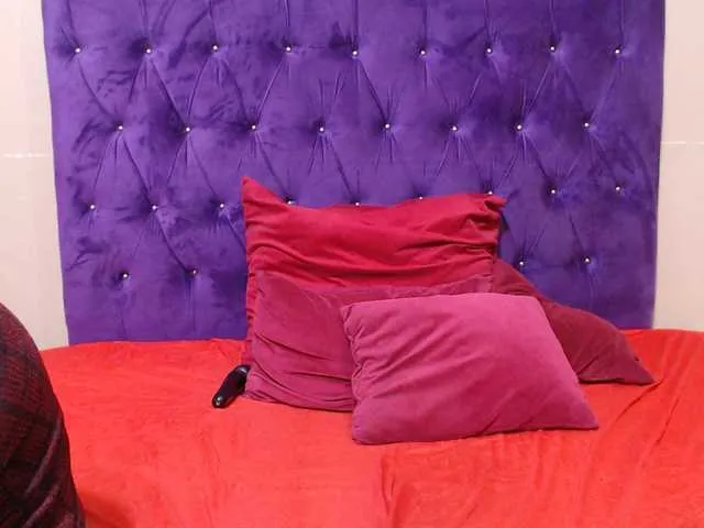 Live sex webcam photo for sexyeboncurvy #291941559