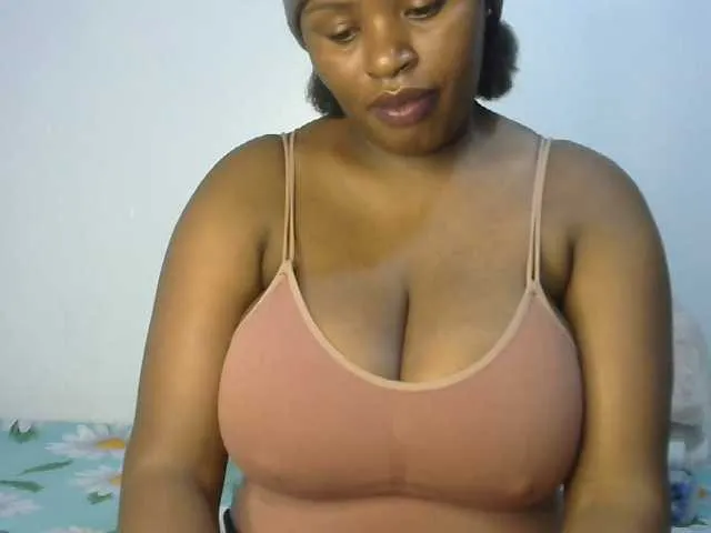 Live sex webcam photo for sexyhazel #294057170