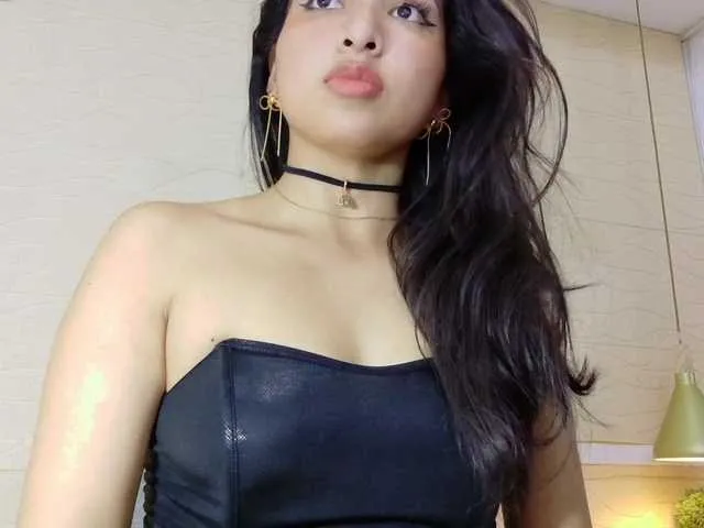 Live sex webcam photo for sexyhellen69 #291229900