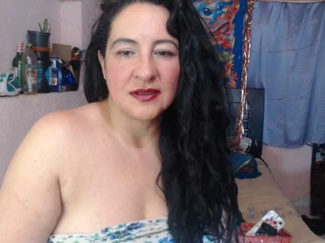 Live sex webcam photo for sexyhotlatine #276371984