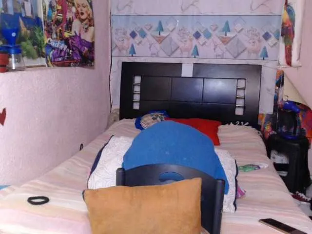 Live sex webcam photo for sexyhotlatine #278050901
