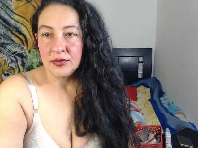 Live sex webcam photo for sexyhotlatine #278297236