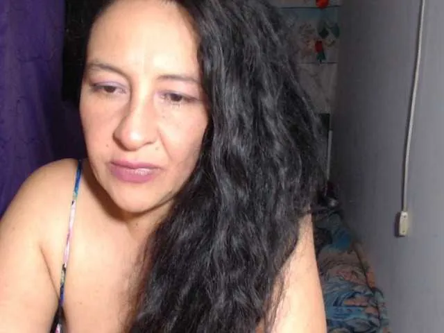 Live sex webcam photo for sexyhotlatine #290018217