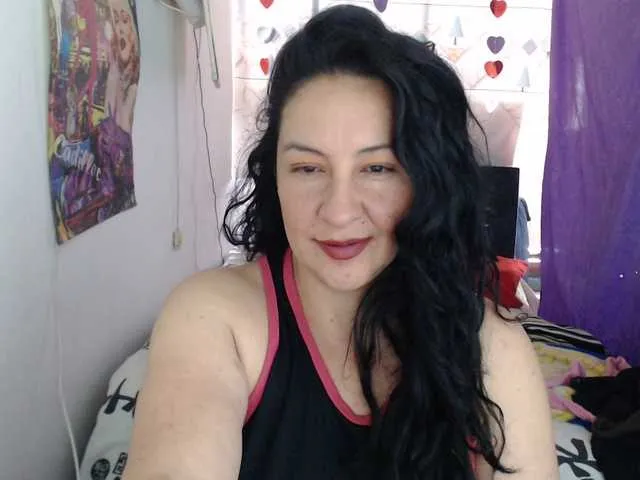 Live sex webcam photo for sexyhotlatine #290134680