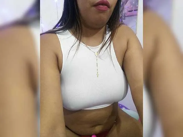 Live sex webcam photo for sexyjamess #273821391