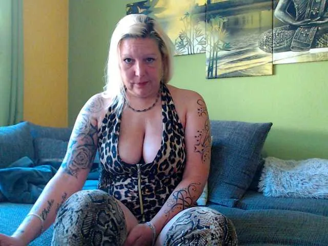 Live sex webcam photo for sexyjaqueline #293899072