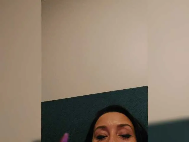 Live sex webcam photo for sexylady4u #276689035