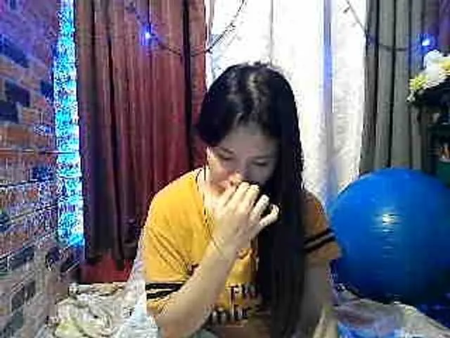 Live sex webcam photo for sexymae1 #275951386