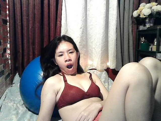 Live sex webcam photo for sexymae1 #275984283