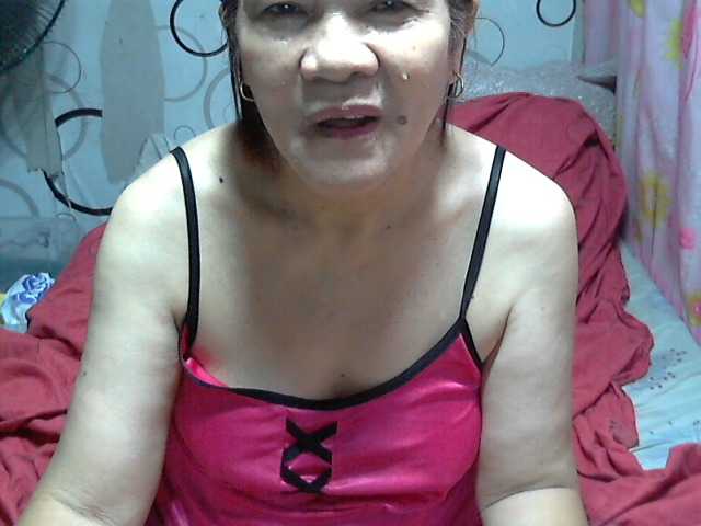 Live sex webcam photo for sexymom29 #274145406