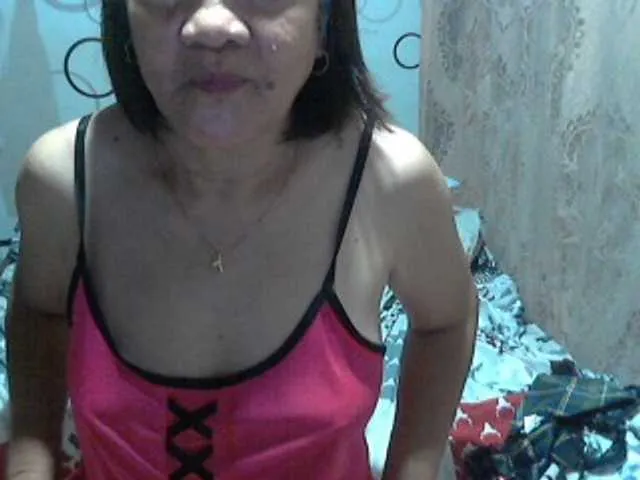 Live sex webcam photo for sexymom29 #277095109