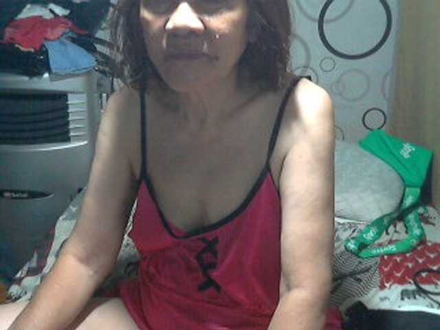 Live sex webcam photo for sexymom29 #290845476