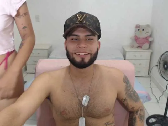 Live sex webcam photo for sexypartyxxx #276098024