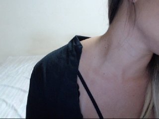 Live sex webcam photo for sexysarah27 #194274997