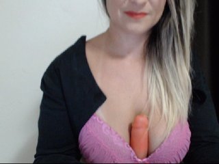 Live sex webcam photo for sexysarah27 #194515459