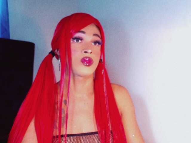 Live sex webcam photo for sexyslimcat #289222883